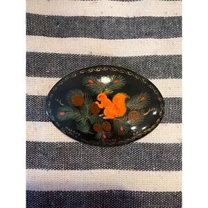 Mstera Russian Lacquer Brooch Hand Painted Squirrel Pinecone Folk Art Signed 2in